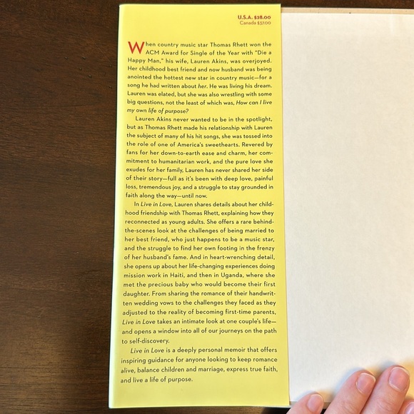 Lauren Akins book Live in Love - Picture 2 of 5